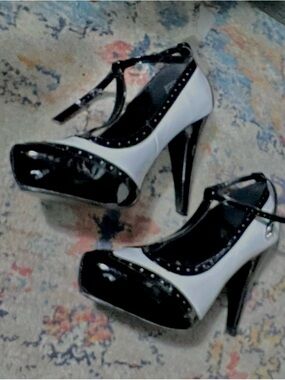 Pinup Couture Black and White Patent Mary Jane Heels
